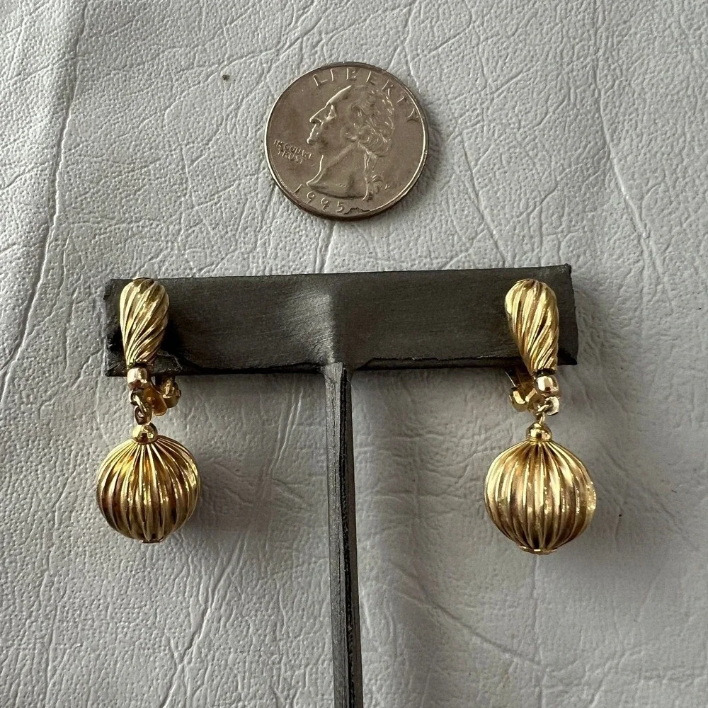 Lewis Segal Clip On Earrings Ridged‎ Gold Tone Ball Dangle Drop